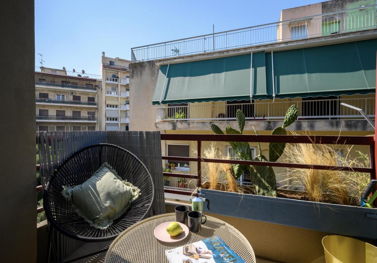 Relaxed Art Deco Maisonette Pagrati Atene Esterno foto